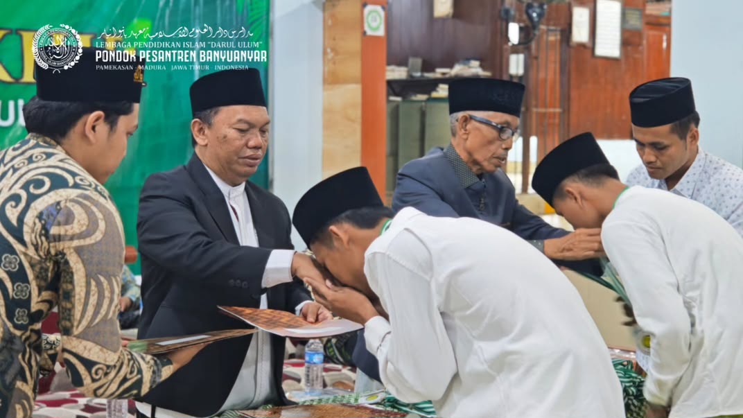 Bukan Akhir dari Belajar, 577 Santri Banyuanyar Teguhkan Jaga Keseimbangan Ilmu dan Akhlak