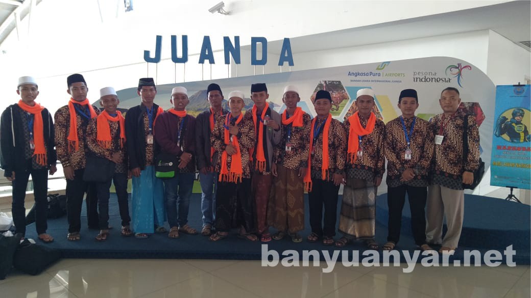Banyuanyar Berangkatkan 12 Hafidz ke Tanah Suci