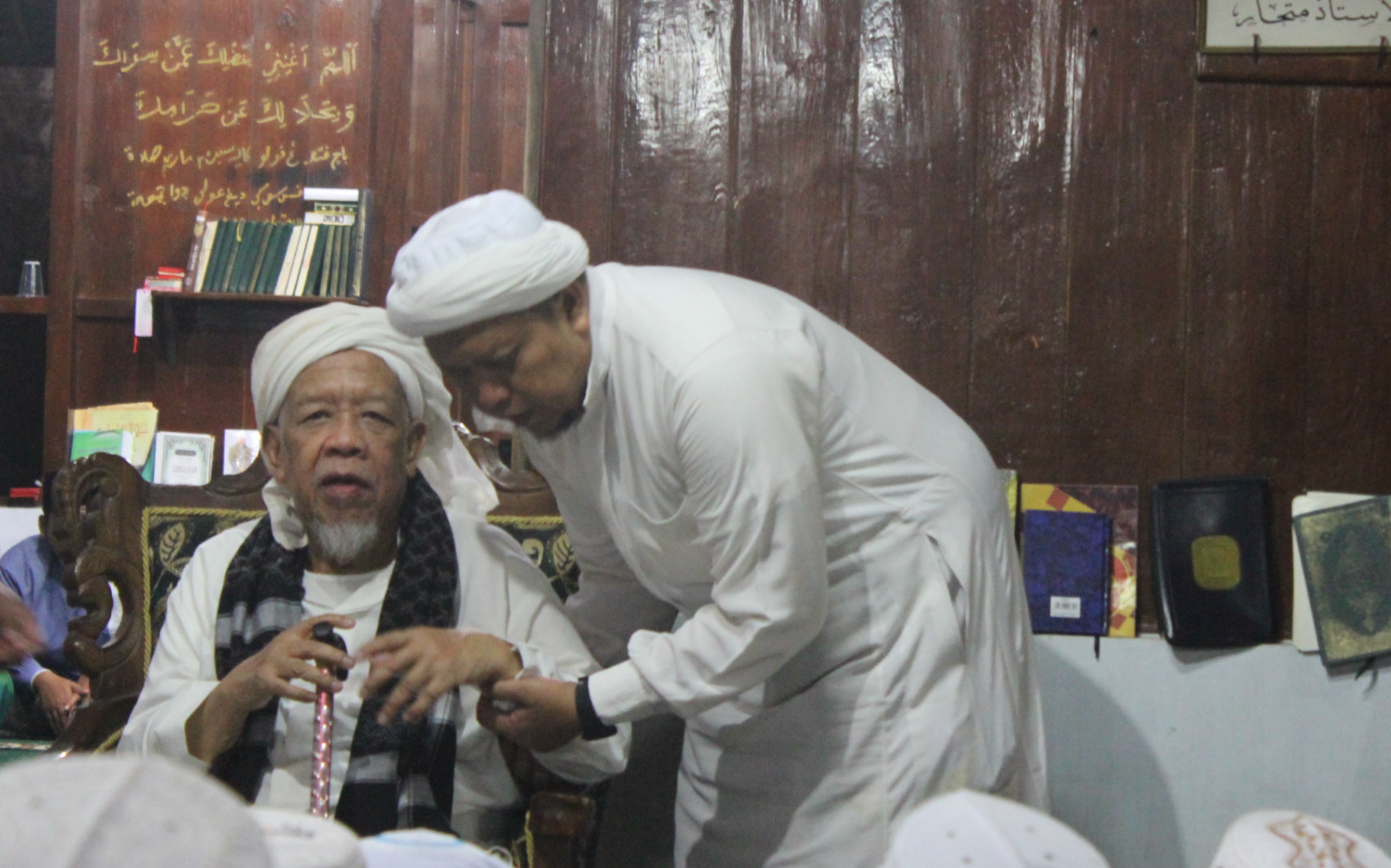 Sumbang Rp 10 Juta, Pengasuh PP Banyuanyar Awali Penggalangan Bantuan untuk Korban Gempa