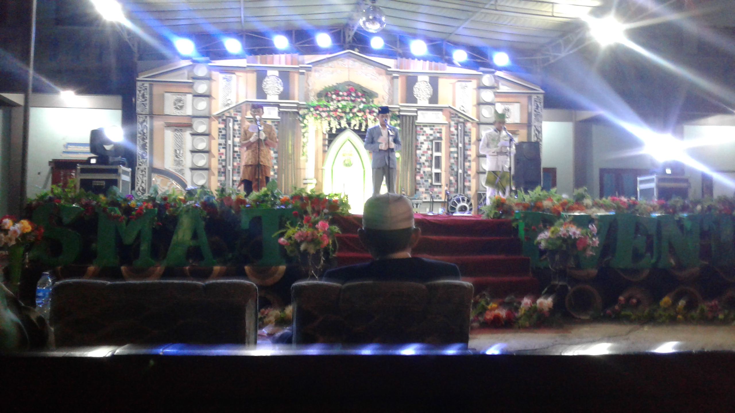 OSIS SMA Tahfidz Darul Ulum Banyuanyar Gelar Penutupan SMAT Events.