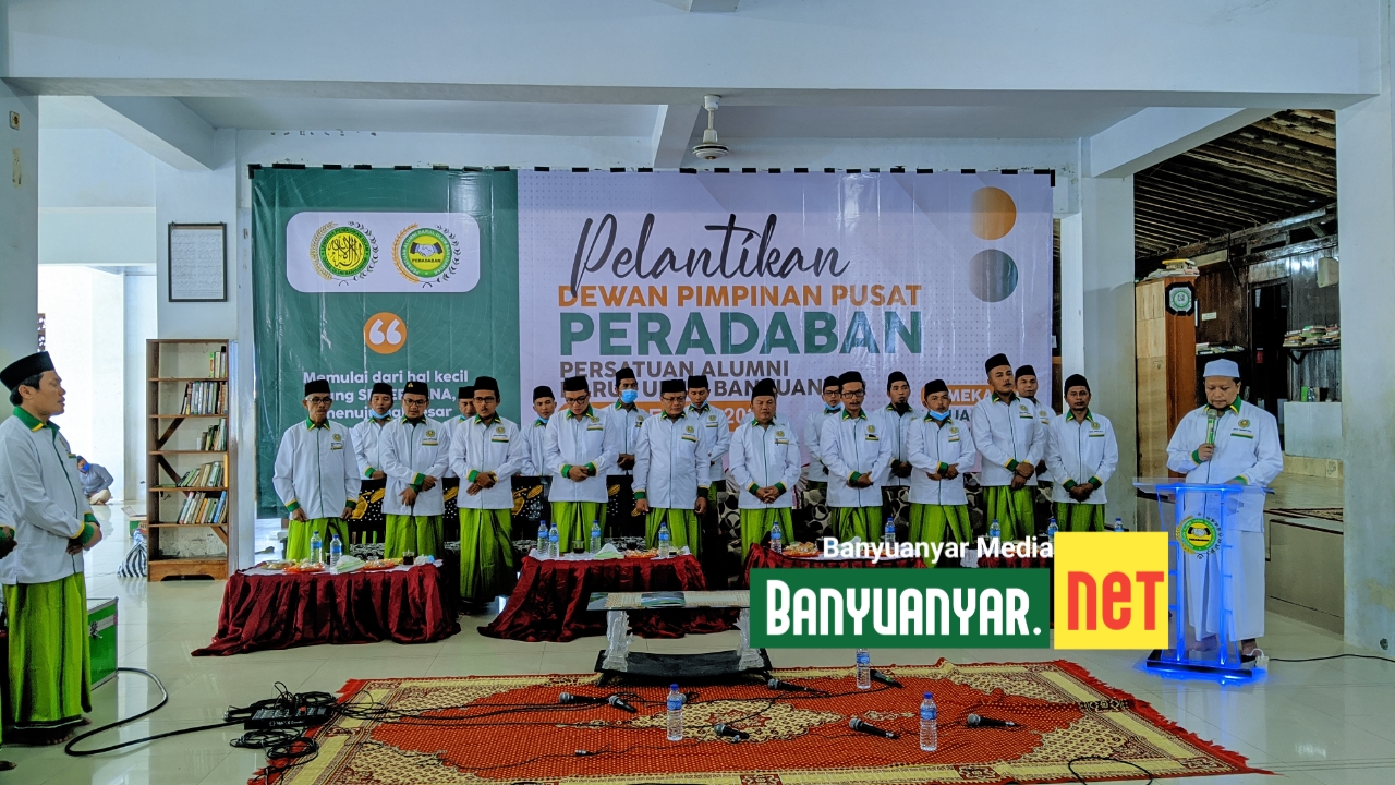 Pengasuh Pondok Pesantren Darul Ulum Banyuanyar Lantik Pengurus Peradaban Periode 2021-2026